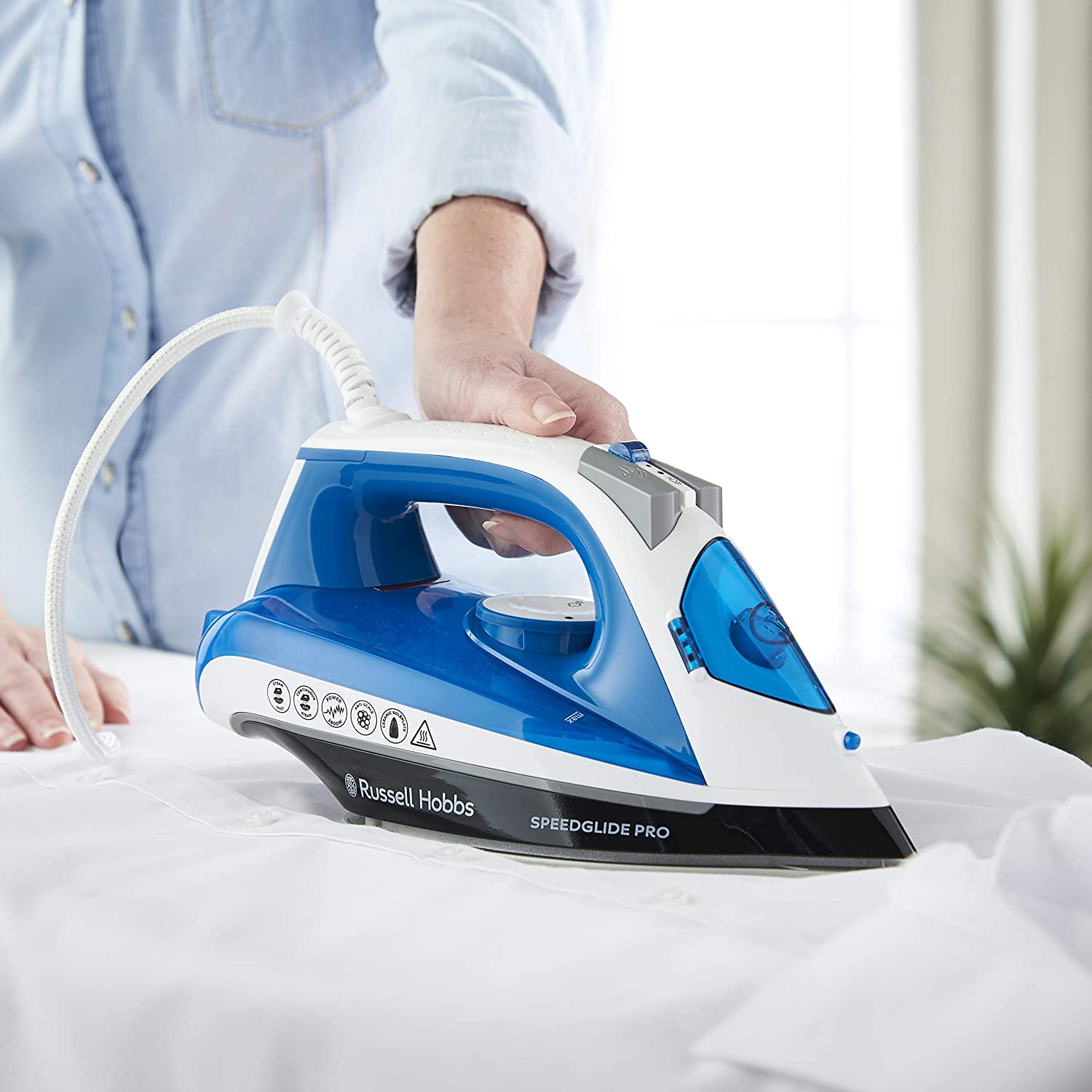 Russell Hobbs Speed Glide Steam Iron 23970 - Image 2